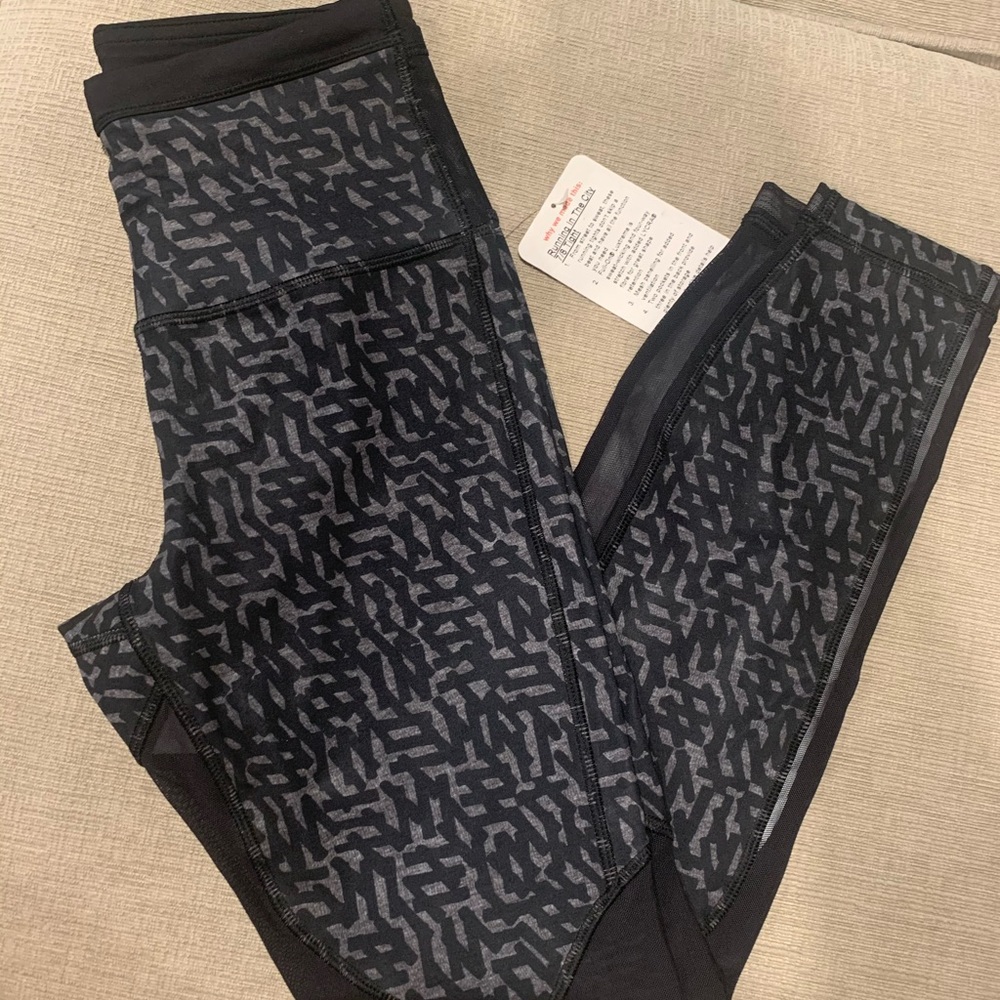 Running in the city 7/8 right BNWT size 4 - Picture 14 of 14